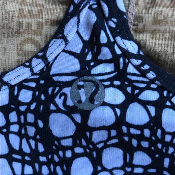 Lululemon Power Y Tank, size 4 - Picture 5 of 5